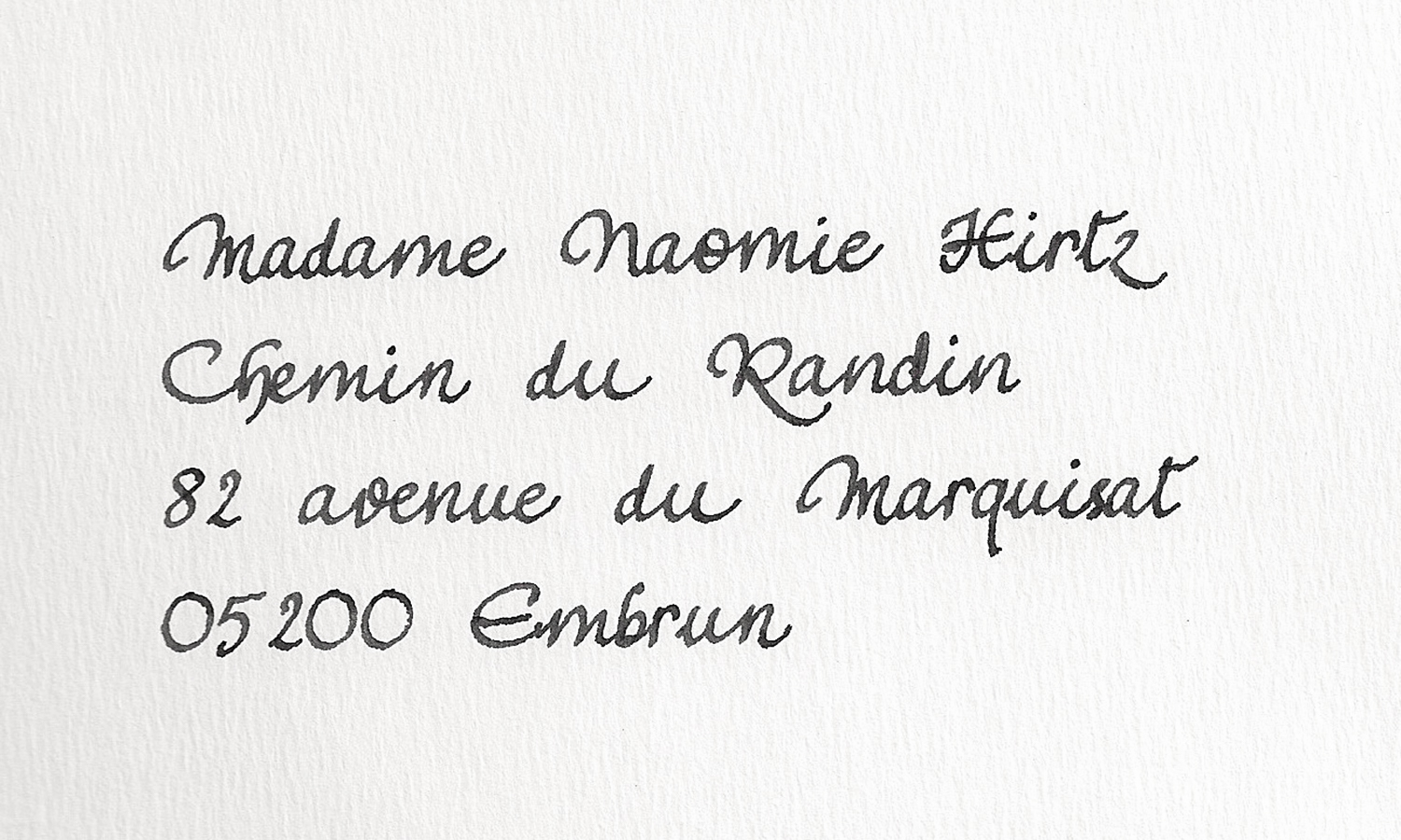 Exemple de style d'écriture manuscrite personnalisée avec le caractères Romantique