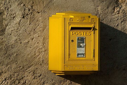 Solution d'envoi de courrier postal par une société de routage avec la poste